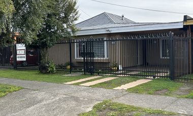 Amplio sitio y casa en Avenida Inés de Suarez, Temuco. Comercial y residencial