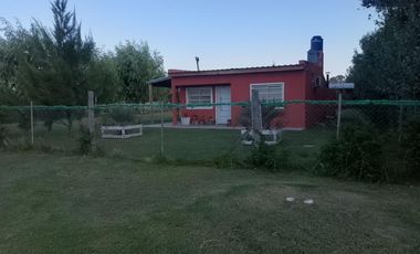 Casa en venta - 2 Dormitorios 1 Baño - Cochera - 1.400Mts2 - Mar del Tuyú