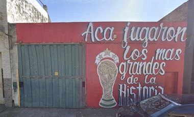 Galpón 300 M2 en  Madre Cabrini 1970, Tiro Suizo, Zona Sur.