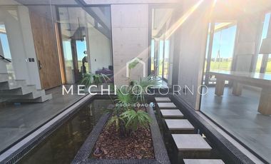Casa 5 dormitorios venta en El Cantón Golf, Escobar