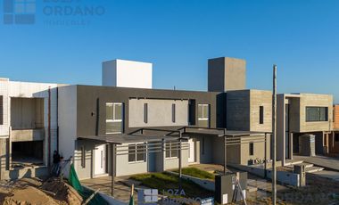 DUPLEX 3 DORMITORIOS MANANTIALES