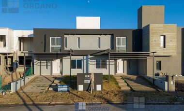 DUPLEX 3 DORMITORIOS MANANTIALES