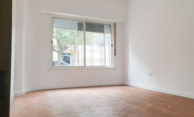 REFACCIONADO a NUEVO - PH 3 Ambientes con cochera y patio.