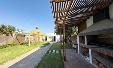 Casa en venta - 3 Dormitorios 1 Baño - Cocheras - 412Mts2 - Ensenada