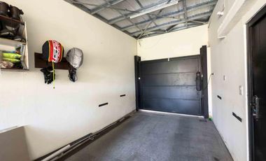 Casa en venta - 3 Dormitorios 1 Baño - Cocheras - 412Mts2 - Ensenada