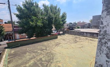 PH 4 ambientes con cochera en Ballester