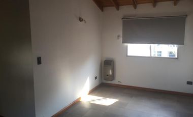EXCELENTE DEPARTAMENTO DE 3 AMBIENTES EN INMEJORABLE UBICACION!!!! Lavalle 423, Monte Grande.-