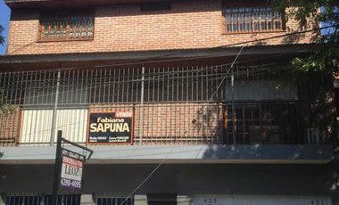 EXCELENTE DEPARTAMENTO DE 3 AMBIENTES EN INMEJORABLE UBICACION!!!! Lavalle 423, Monte Grande.-