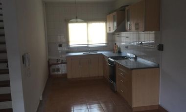 EXCELENTE DEPARTAMENTO DE 3 AMBIENTES EN INMEJORABLE UBICACION!!!! Lavalle 423, Monte Grande.-