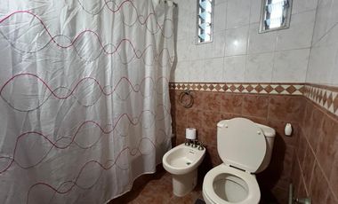 PH de cuatro ambientes a la venta en Sarandi