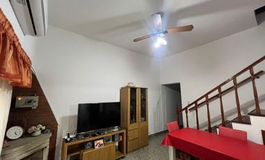 PH de cuatro ambientes a la venta en Sarandi