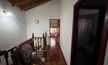 PH de cuatro ambientes a la venta en Sarandi