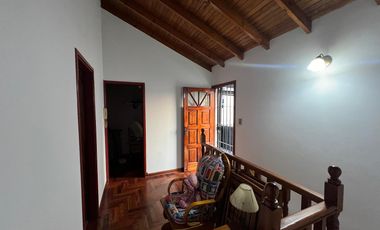 PH de cuatro ambientes a la venta en Sarandi