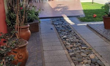 CHALET LOMAS DE ZAMORA