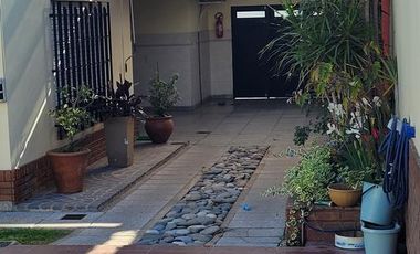 CHALET LOMAS DE ZAMORA