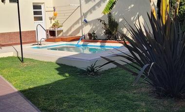 CHALET LOMAS DE ZAMORA