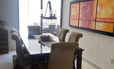 CASA CON SEGURIDAD EN BOSQUES DE LA HERRADURA