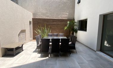 CASA CON SEGURIDAD EN BOSQUES DE LA HERRADURA