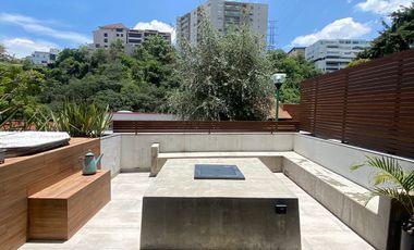 CASA CON SEGURIDAD EN BOSQUES DE LA HERRADURA