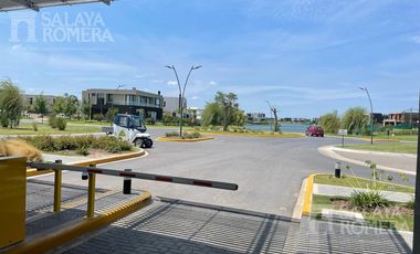 Terreno en venta en esquina Carpinchos Nordelta