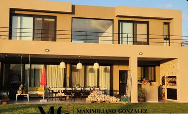 Casa en venta - 5 ambientes. Terralagos, Canning.