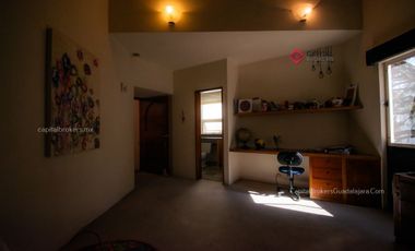 Hermosa Casa de Lujo en Venta en Puerta de Hierro zona Andares.