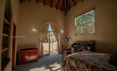 Hermosa Casa de Lujo en Venta en Puerta de Hierro zona Andares.