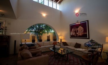Hermosa Casa de Lujo en Venta en Puerta de Hierro zona Andares.