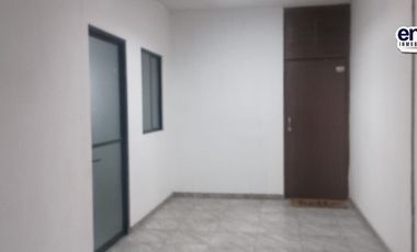 Edificio comercial avenida Cuauhtémoc