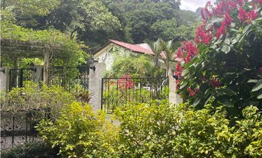 Se Vende Hermosa y Acogedora Casa en Altos del Maria