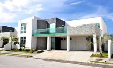 ALQUILER Y VENTA CASA EN COSTA ESMERALDA COSTA SUR CON PISCINA