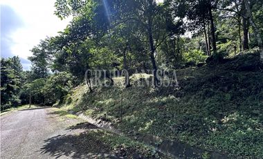 Oportunidad! Se Vende Amplio terreno en Altos del Maria