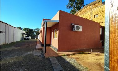 VENTA DE 2 CASAS ZONA QUARANTA Y 213