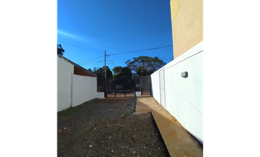 VENTA DE 2 CASAS ZONA QUARANTA Y 213