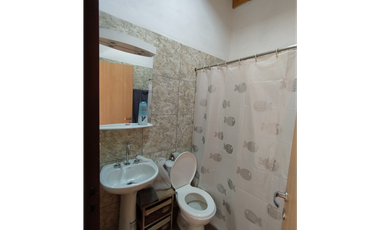 VENTA DE 2 CASAS ZONA QUARANTA Y 213
