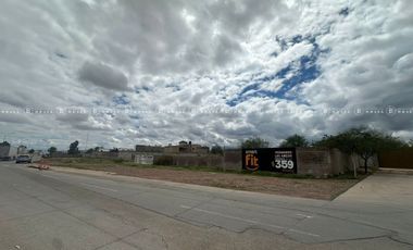 TERRENO EN RENTA AL NORTE, CERCA DE FRACC. MONTECARLOS  FRENTE  A GLORIETA