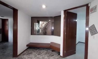 Clínica Con Uso de Suelo para Quirófanos