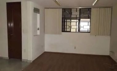 Clínica Con Uso de Suelo para Quirófanos