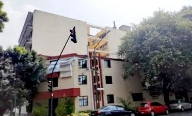 Clínica Con Uso de Suelo para Quirófanos