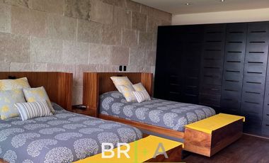 INCREÍBLE CASA A LA VENTA CON VISTA AL LAGO Y MONTAÑAS