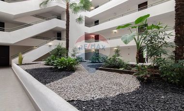 ¡Moderno Depto con jardin, 2 estacionamientos