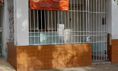 Venta - Casa - a refaccionar - Lanús.