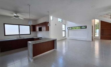 Casa en venta Mérida Yucatán, Privada Blanca Residencial
