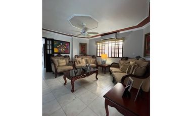 SE VENDE CASA EN BRISAS DEL GOLF