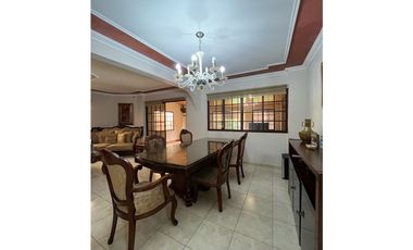 SE VENDE CASA EN BRISAS DEL GOLF