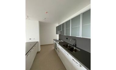 APARTAMENTO A ESTRENAR PH CLAYTON PARK 5 LINEA BLANCA cv