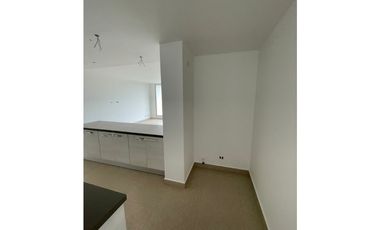 APARTAMENTO A ESTRENAR PH CLAYTON PARK 5 LINEA BLANCA cv