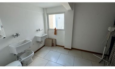 VENTA 3 AMBIENTES CON COCHERA CUBIERTA EN PASEO ALDREY