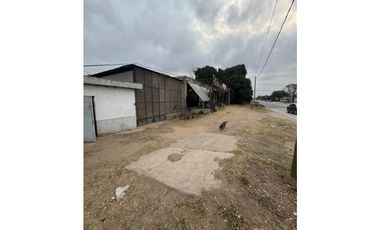 UNICA FRACCION ESQUINA C/ VIVIENDA Y LOCALES COMERCIALES