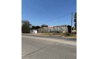 UNICA FRACCION ESQUINA C/ VIVIENDA Y LOCALES COMERCIALES